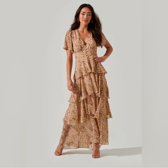 ASTR - THE LABEL- TAYLA WOMENS FLORAL RUFFLE MAXI DRESS IN CREAM MAUVE DITSY - Picture 1 of 12